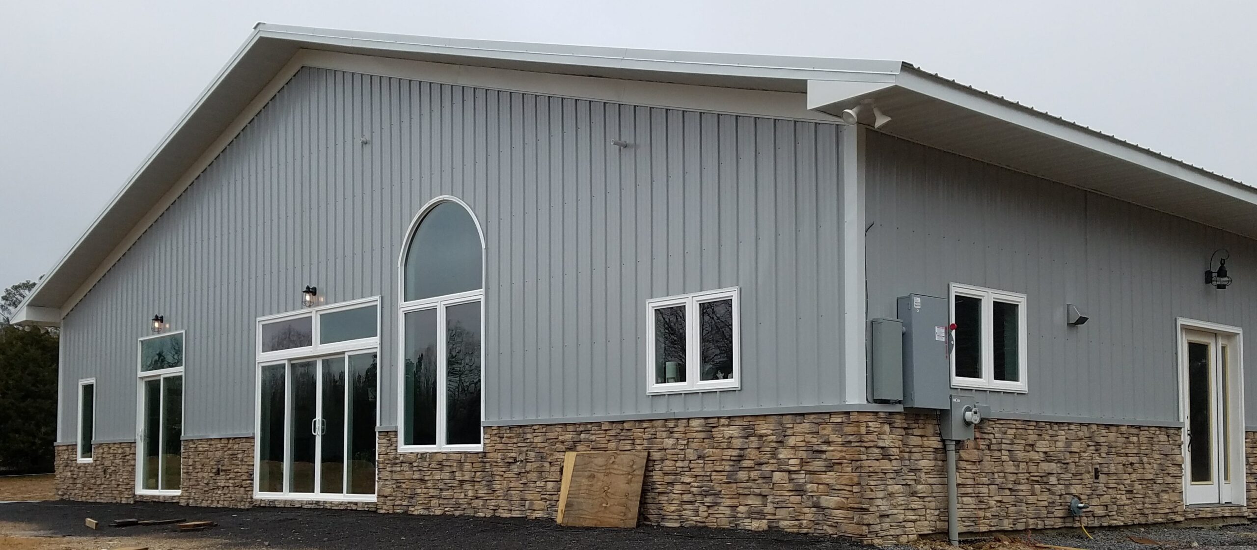 Commercial building exterior with metal roofing